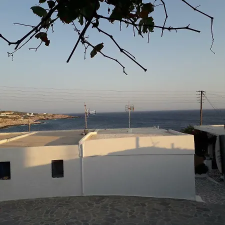 Relaxing House One Step From The Beach Tatil Evi Donoussa