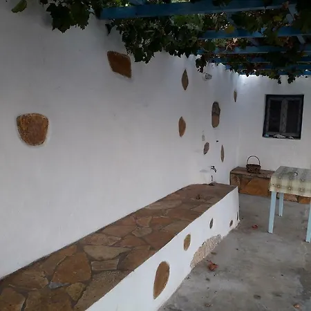 Relaxing House One Step From The Beach 度假居 佐努萨岛